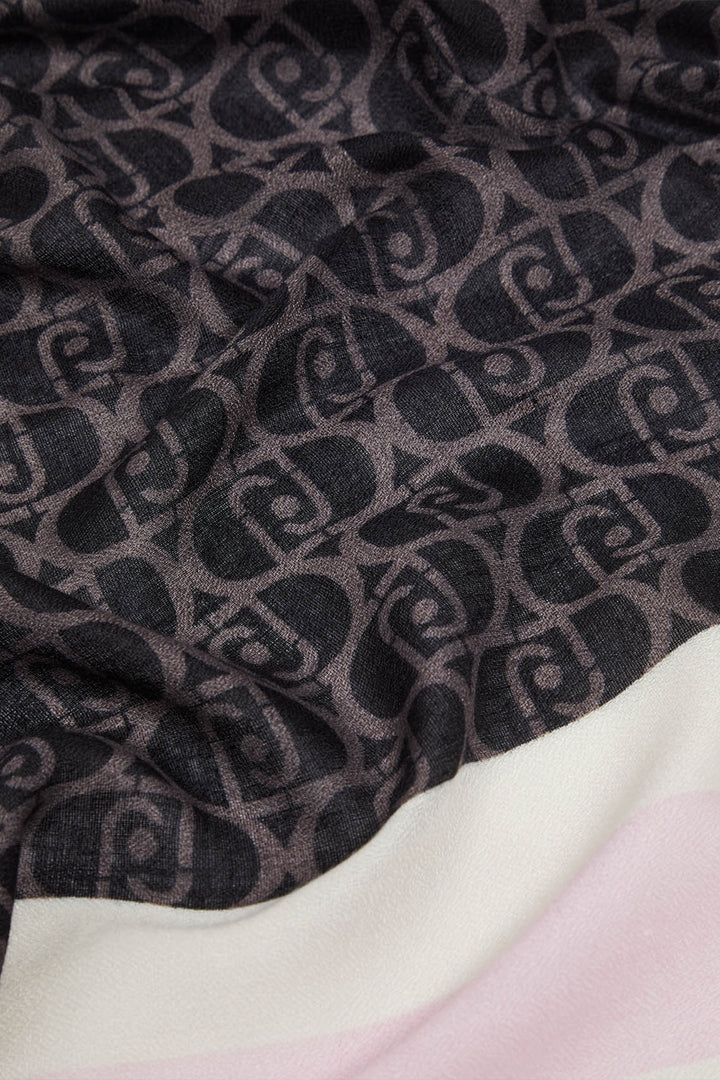 Stola nera con logo stampato