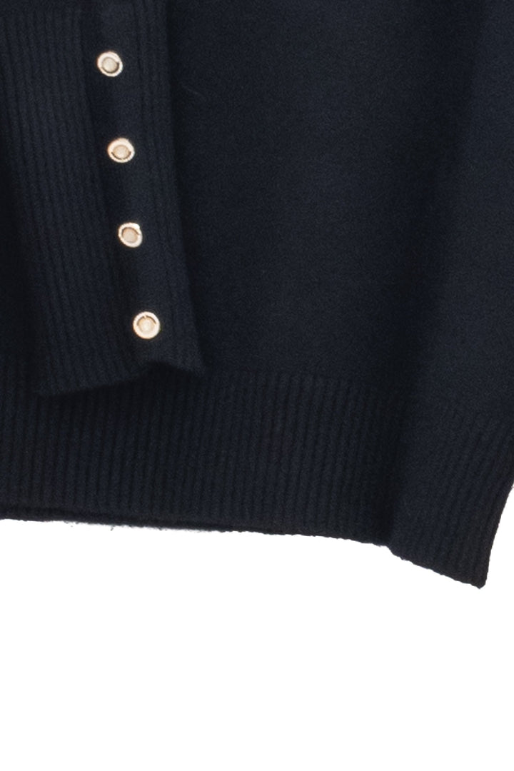 CAROLA MARIA Maglia girocollo nera con bottoni decorativi - Mancinelli 1954