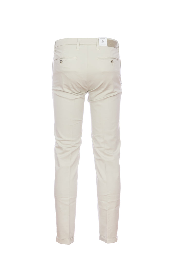 Beige “MUCHA” chinos in tencel cotton with turn-up