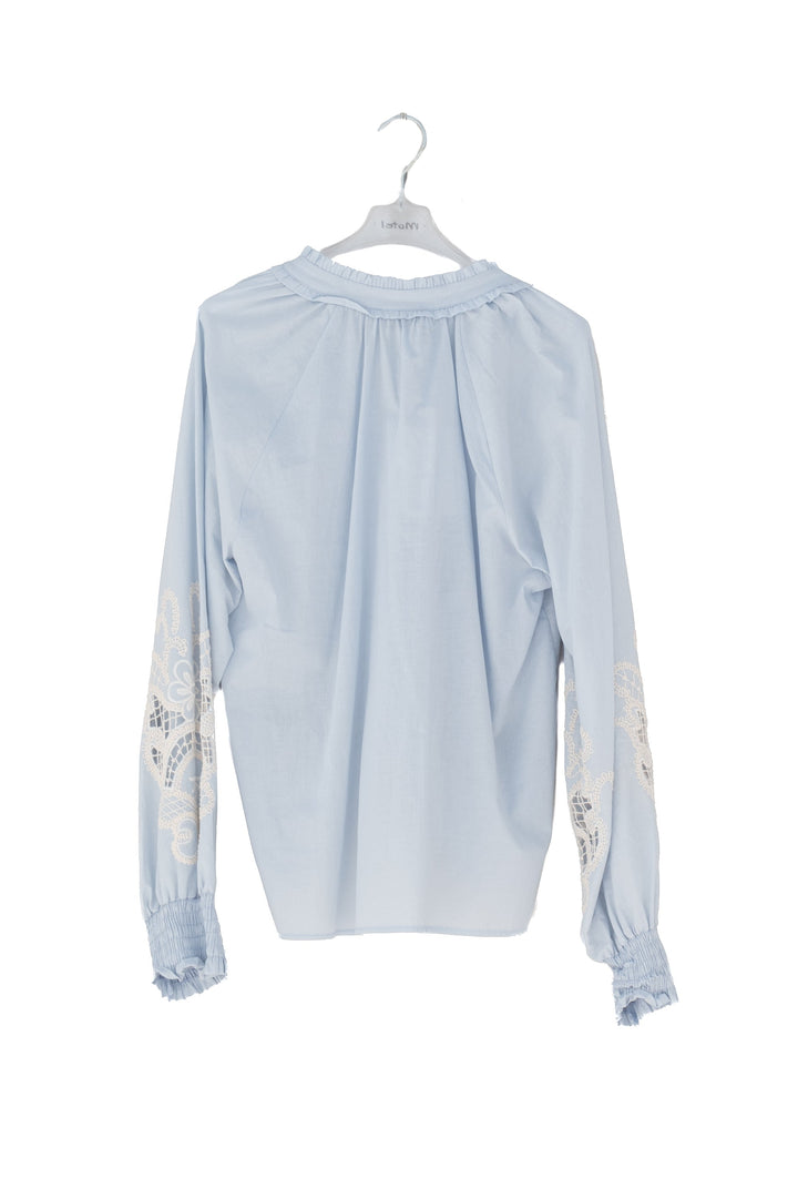 MOTEL Camicia Celeste con Ricami e Nodo Frontale - Mancinelli 1954